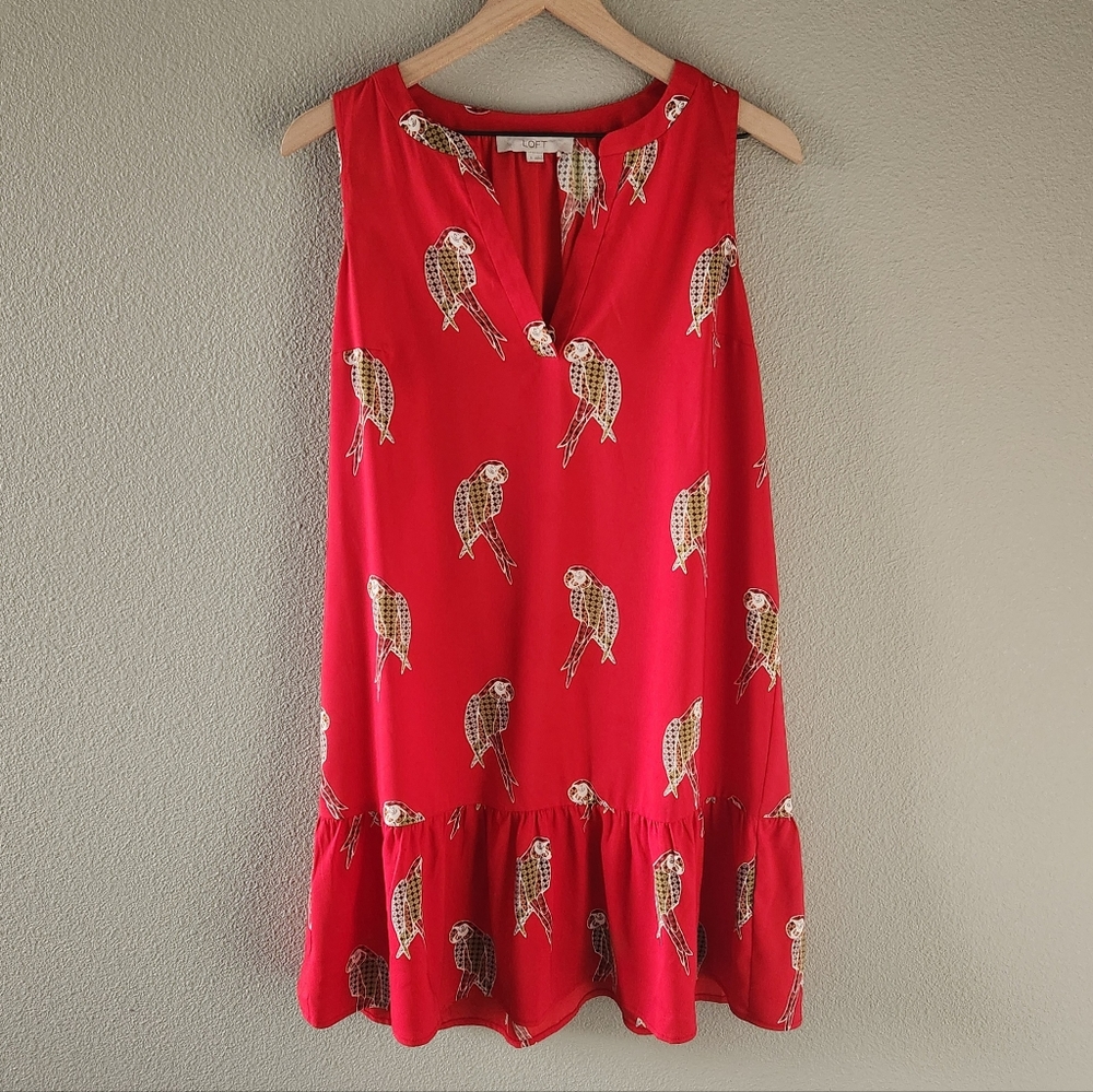 Loft Dress Size Small Red Tropical Parrot Print Sleeveless Ruffle Hem Swing